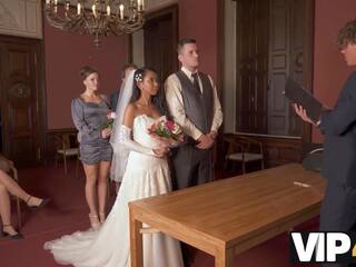 Vip4k. enchanteur newlyweds pente résister et obtenir intime droit juste après mariage