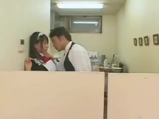 اليابانية chef طباخ اللعنة اثنان الخادمات عرض